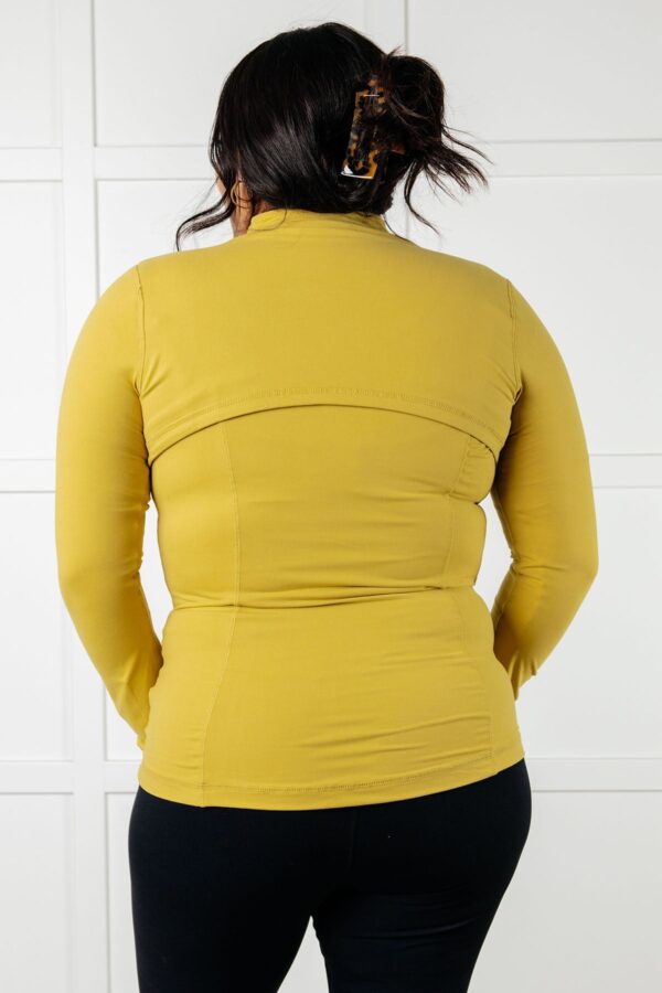 Staying Swift Activewear Jacket in Yellow Pear - Image 12