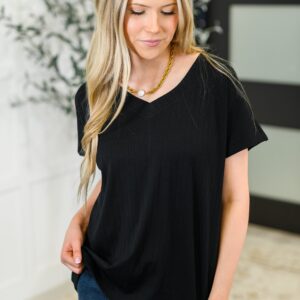 Top Shelf Basic V-Neck Ribbed Tee in Black
